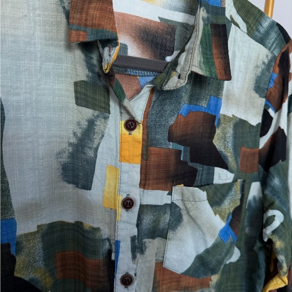 Abstract Patterned Button-Up Shirt - Picture 2 of 8